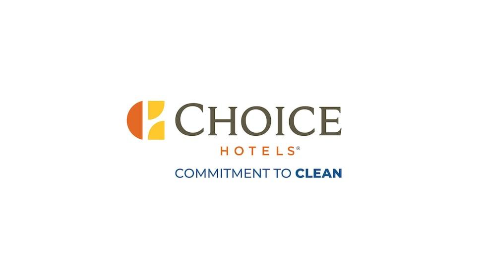 קירני Econo Lodge Inn & Suites מראה חיצוני תמונה